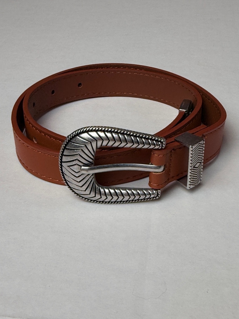 Tan belt with decorative silver tone details Women’s no size or tags | ah